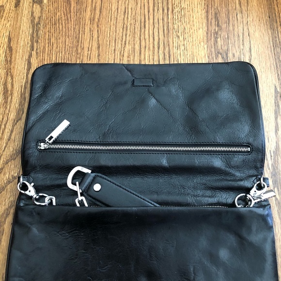 🎉SALE 🎉Tory Burch Reva Clutch - Picture 4 of 7